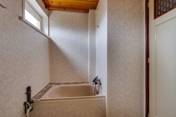 Medium property photo - Molukkenstraat 28, 3131 JM Vlaardingen